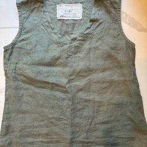 notPERFECTLINEN Olive V-Neck Sleeveless Top